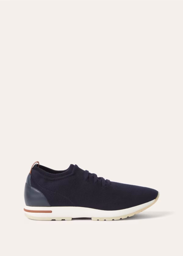 The Gift of Kings® 360 LP Flexy Walk Sneaker